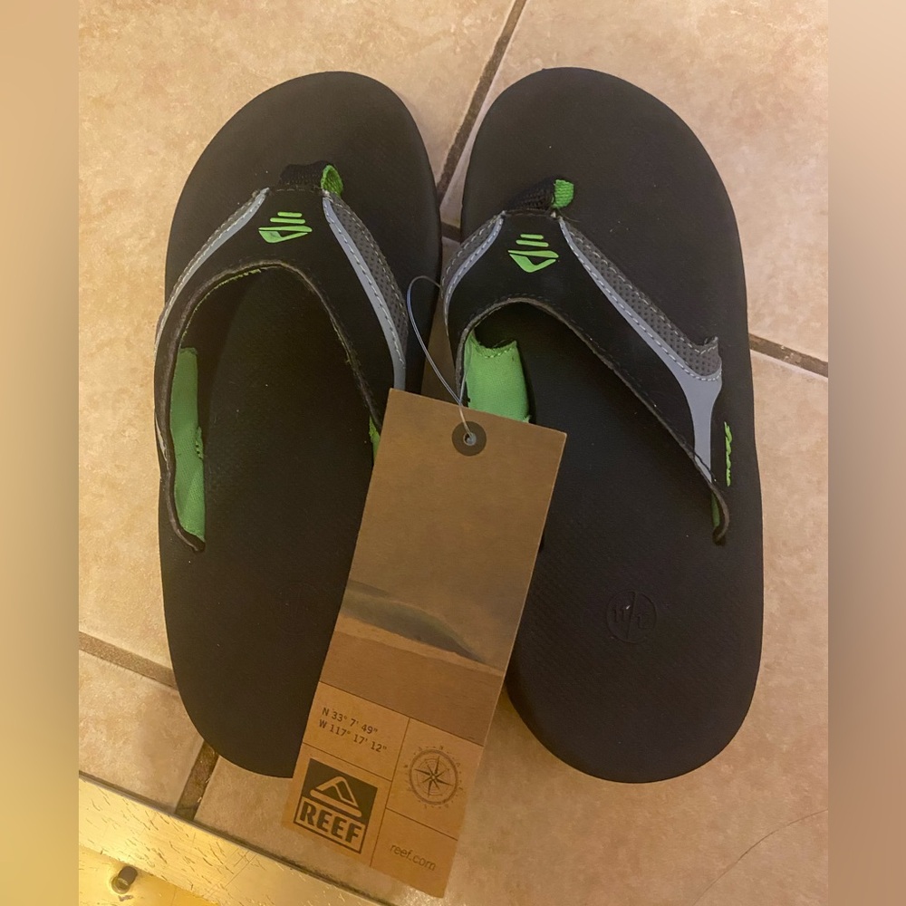Reef Kids Black and Lime Flip Flops